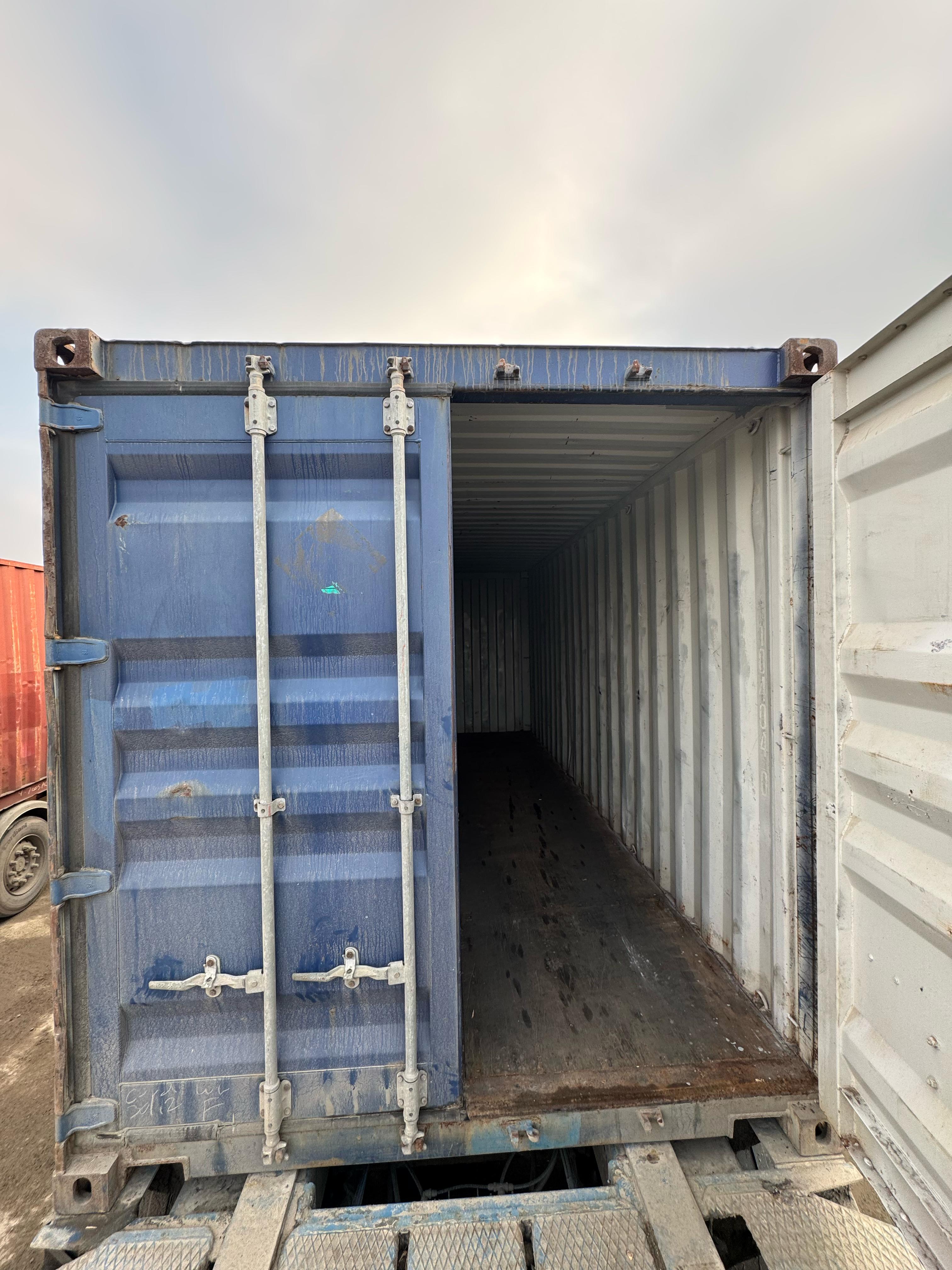 Морской контейнер SEGU1104040